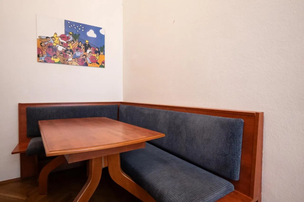 Central Spacious Apartment With A King-Size Bed Wien